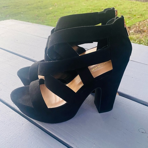 BAMBOO® Women's Simple Platform Chunky Heel Sandal, Black S/ 8.5 - Picture 13 of 14